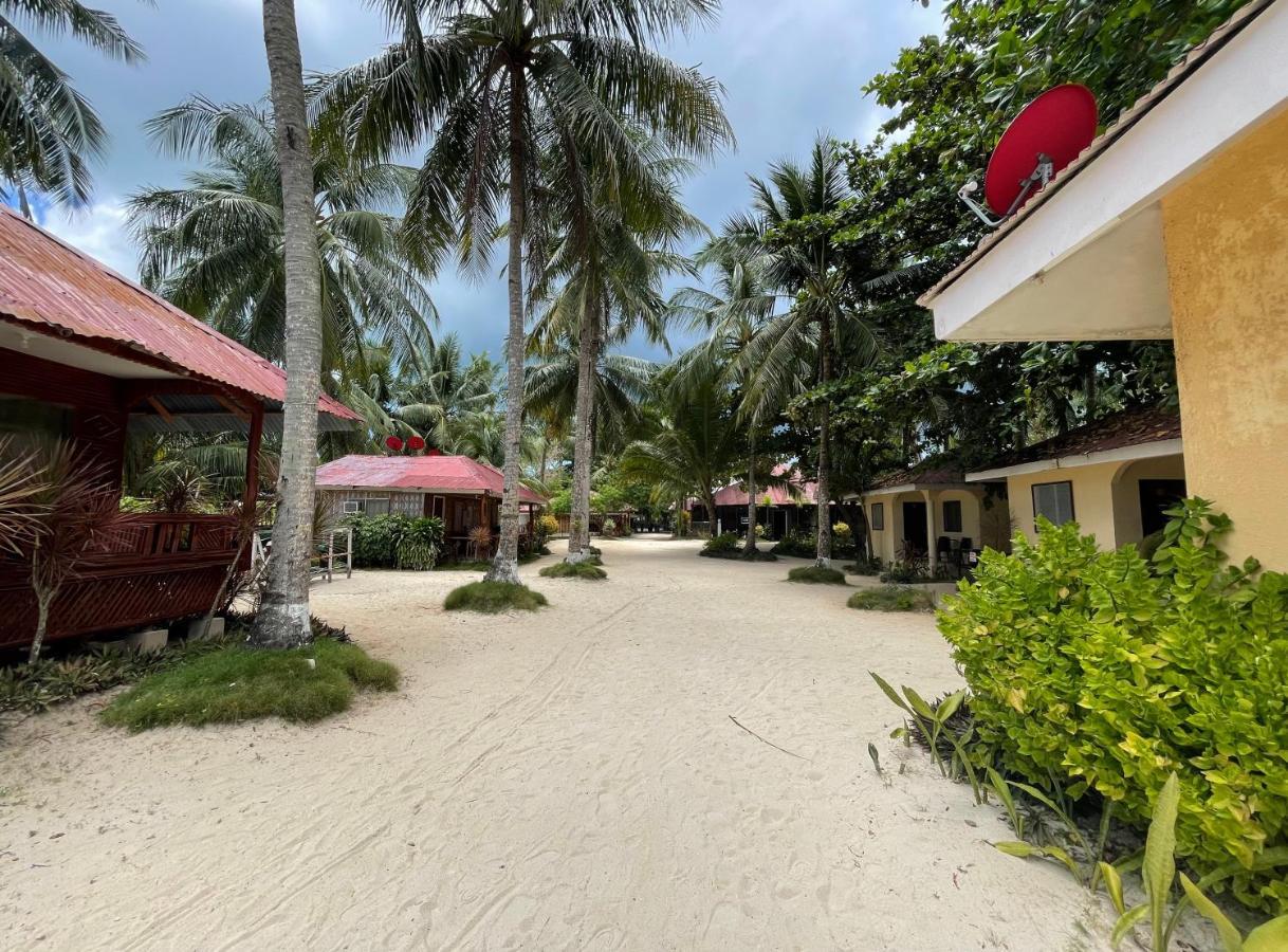 Beach Placid Resort Powered By Cocotel Ocoy Buitenkant foto