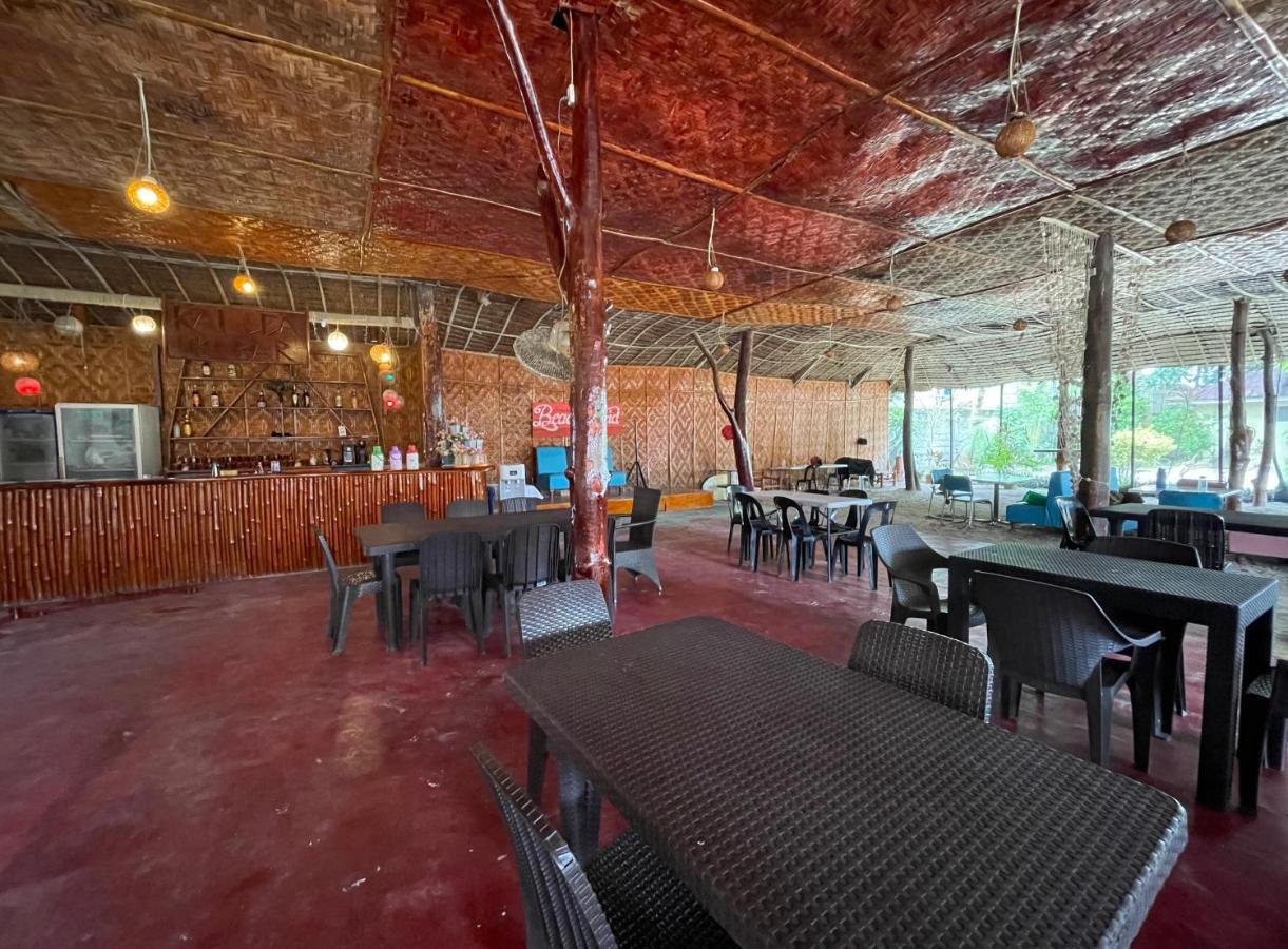 Beach Placid Resort Powered By Cocotel Ocoy Buitenkant foto