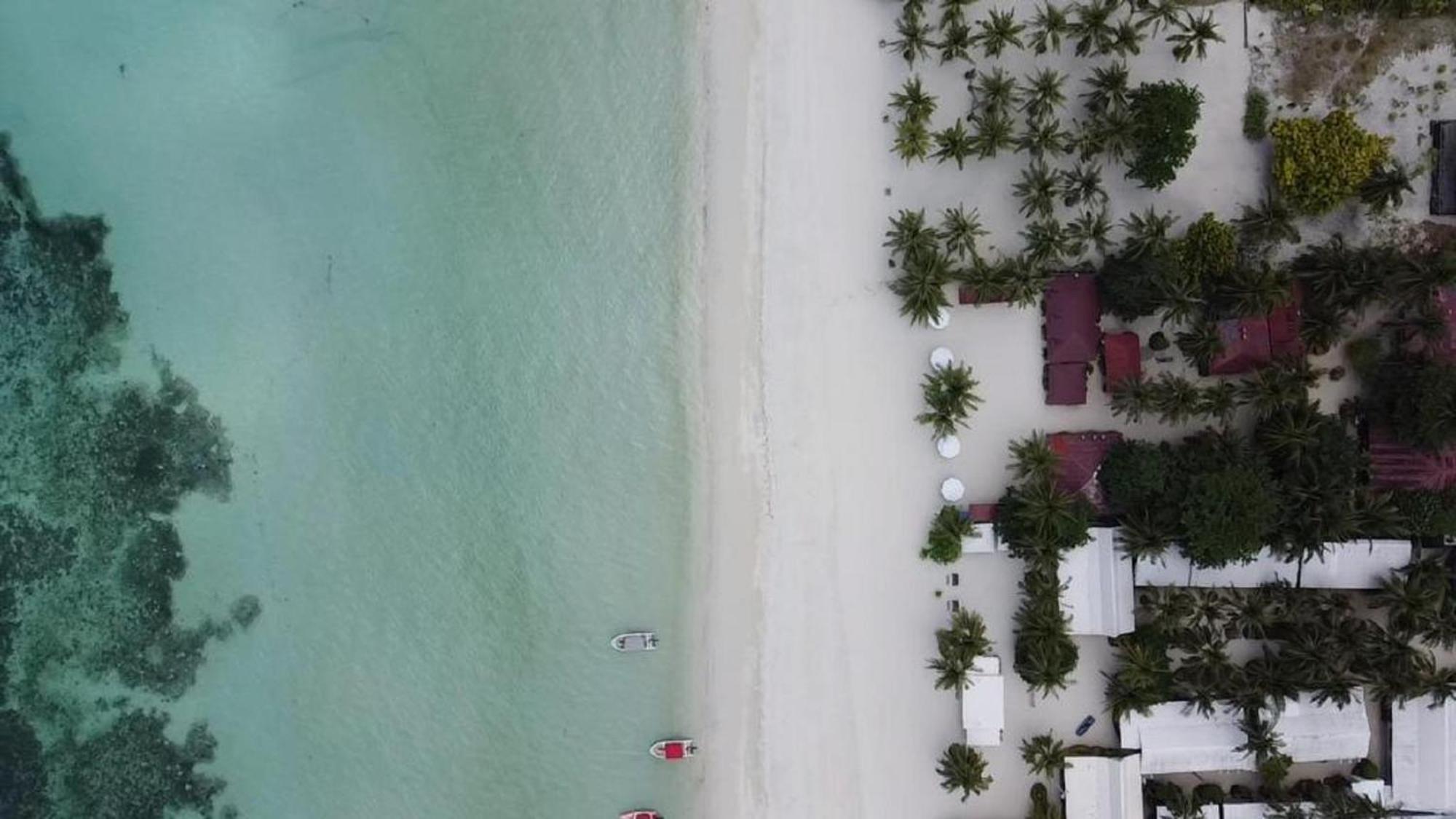 Beach Placid Resort Powered By Cocotel Ocoy Buitenkant foto