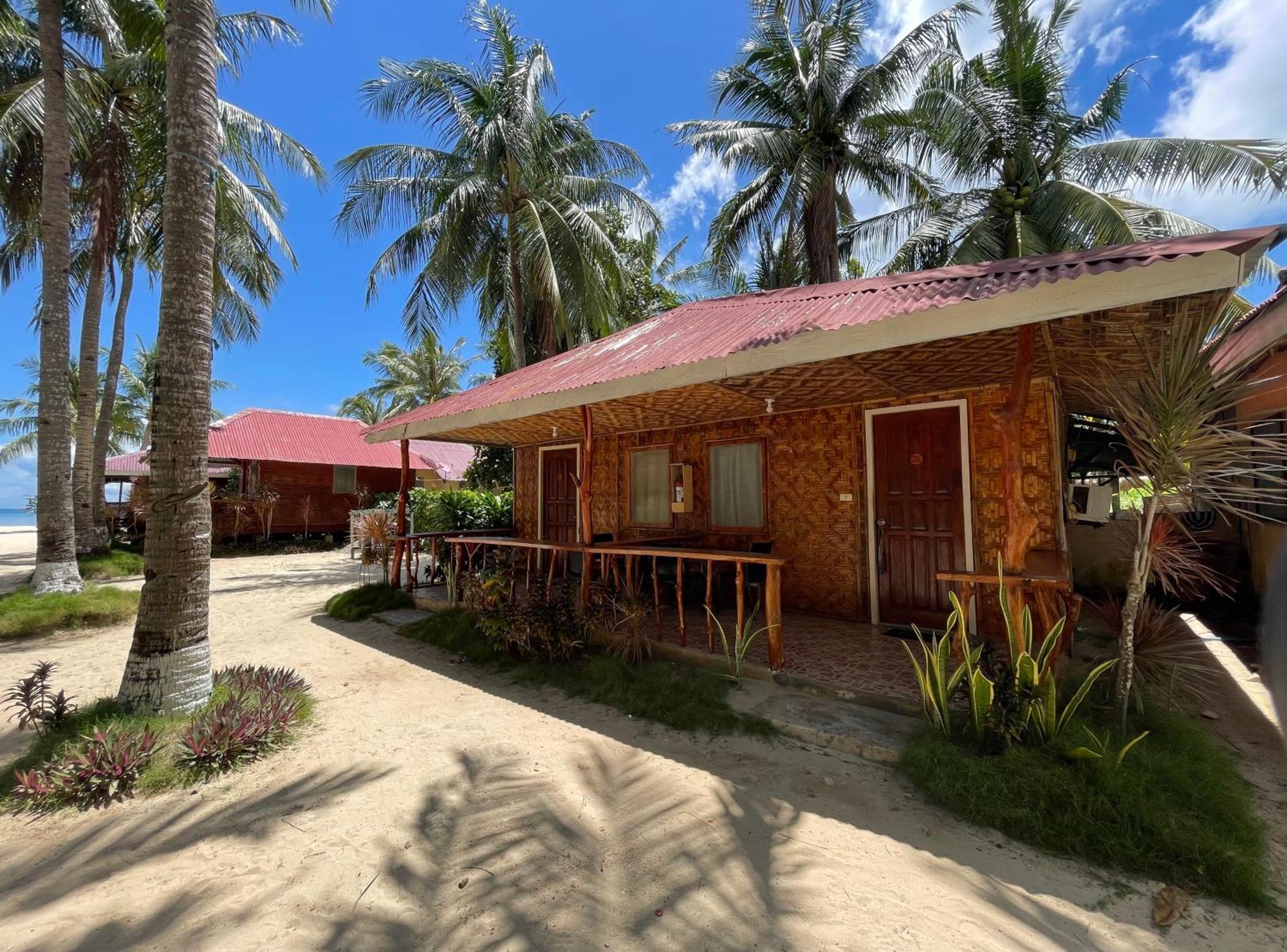 Beach Placid Resort Powered By Cocotel Ocoy Buitenkant foto